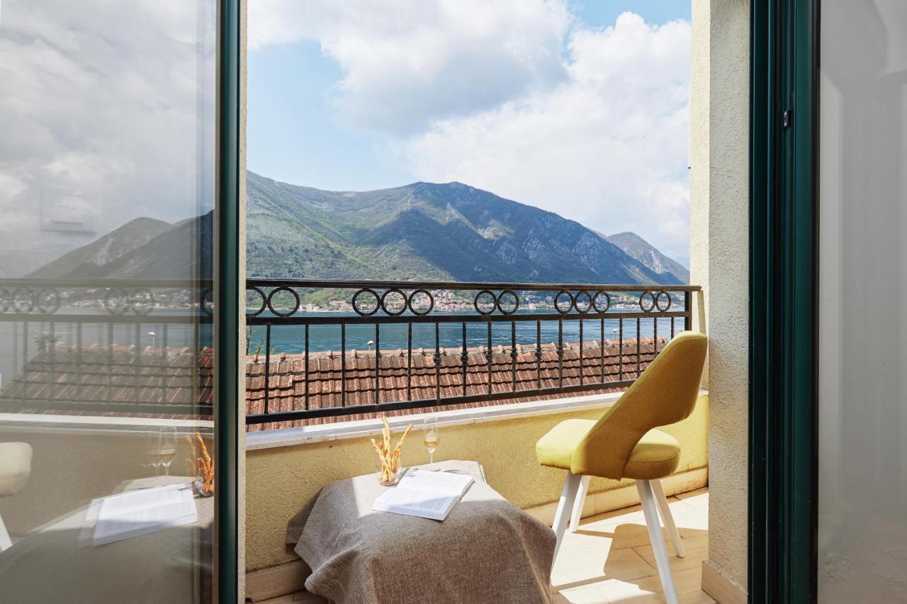 Apartment Glass Balcony With Sea View *
